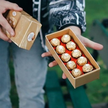 BON BON BOX (Ferrero)